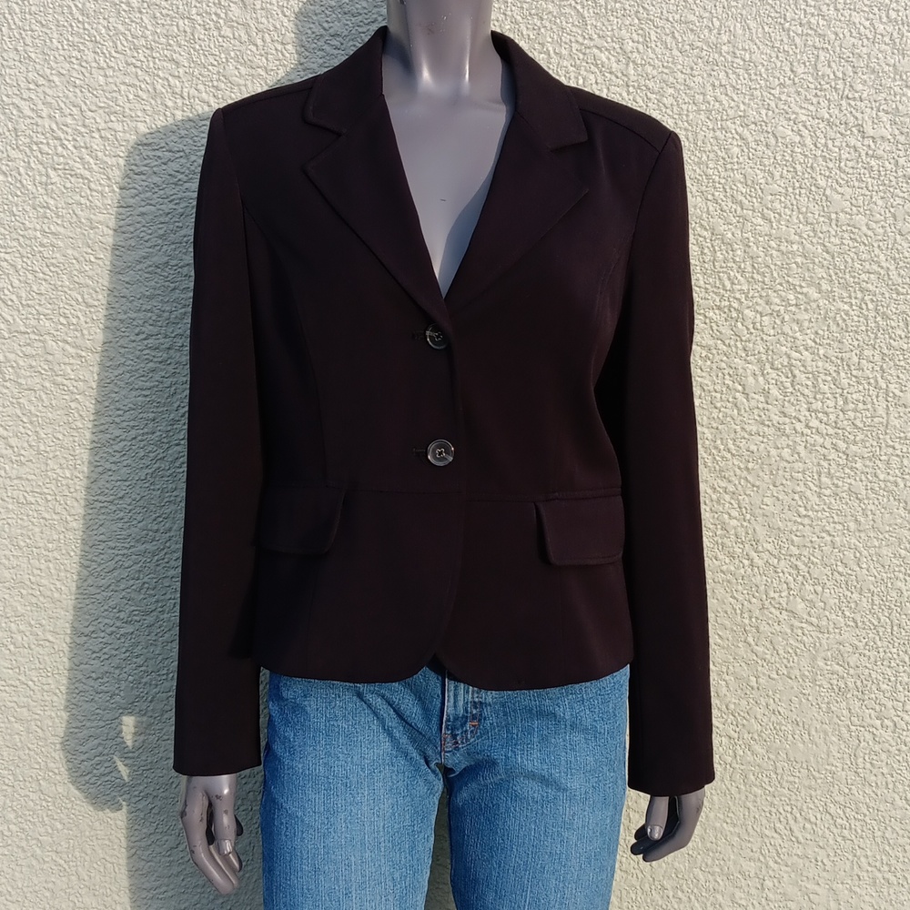 RAFAELLA LADIES BLACK (2) BUTTON LUX BLAZER (INDONESIA) - Picture 3 of 17